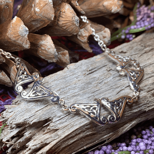 Morna Trinity Knot Necklace - 