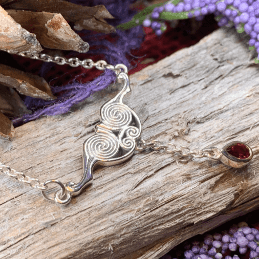 Liosa Celtic Spiral Necklace - Garnet