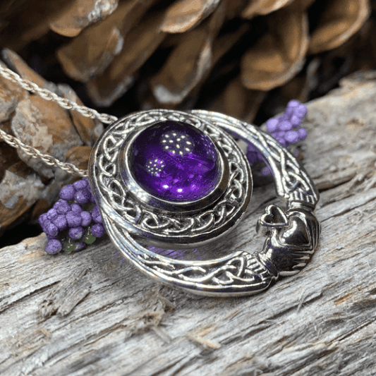 Morna Claddagh Necklace - Amethyst / 18