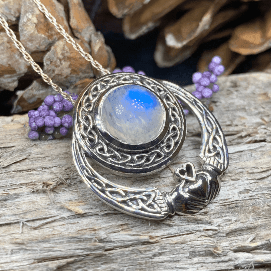 Morna Claddagh Necklace - Moonstone / 18