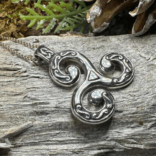 Celtic Triskele Necklace - 18