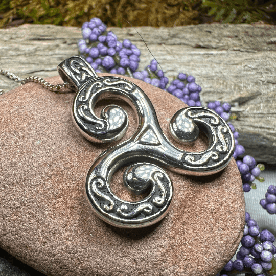 Celtic Triskele Necklace - 18
