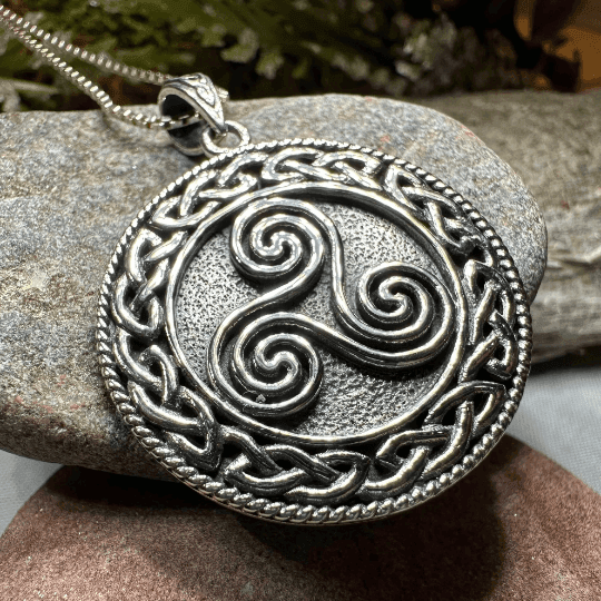 Aglimar Celtic Spiral Necklace - 18