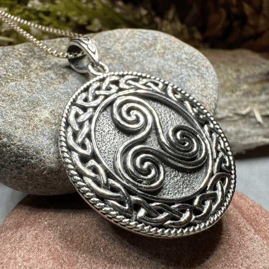 Aglimar Celtic Spiral Necklace - 18
