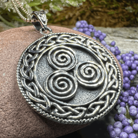 Adalgard Celtic Spiral Necklace - 18