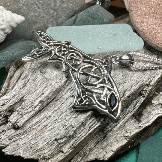 Cadmael Celtic Shark Necklace - 18