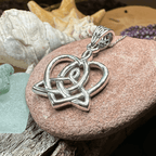 Mother's Knot Celtic Necklace - 18