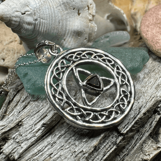 Nyx Trinity Knot Necklace - Amethyst