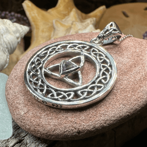 Nyx Trinity Knot Necklace - Amethyst