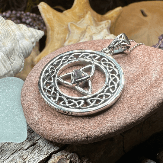 Nyx Trinity Knot Necklace - Amethyst