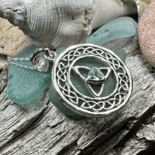 Nyx Trinity Knot Necklace - Amethyst