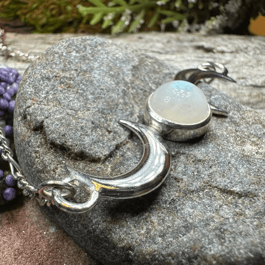 Nialla Triple Moon Necklace - 