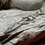 Danu Claddagh Necklace - 18