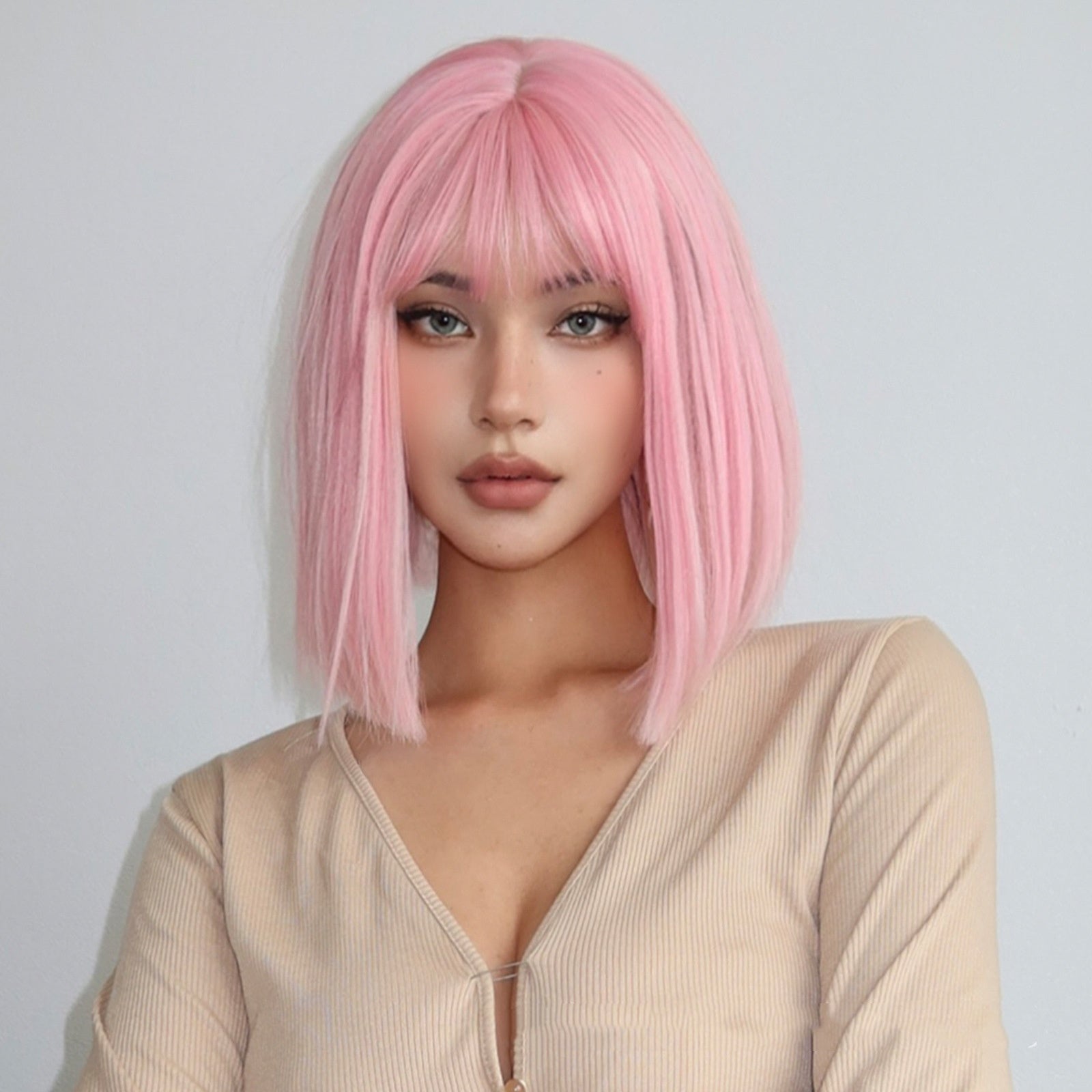 Qi Liu Hai Short Straight Hair High Temperature Full Headpiece Wig