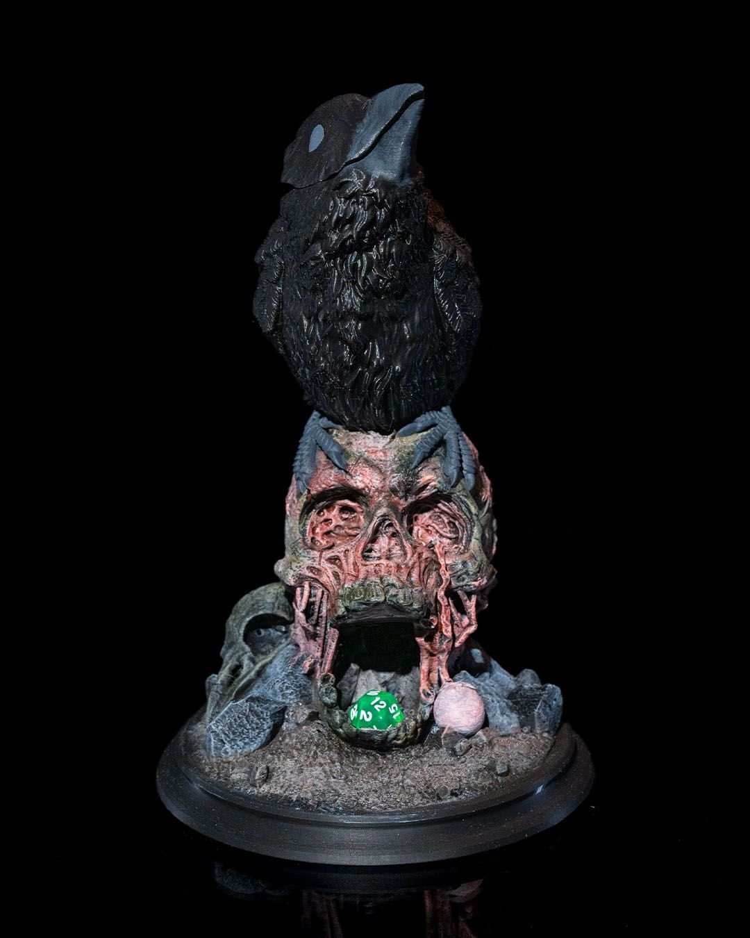 Raven Feast's Dice Tower - Version 1 (posable head)