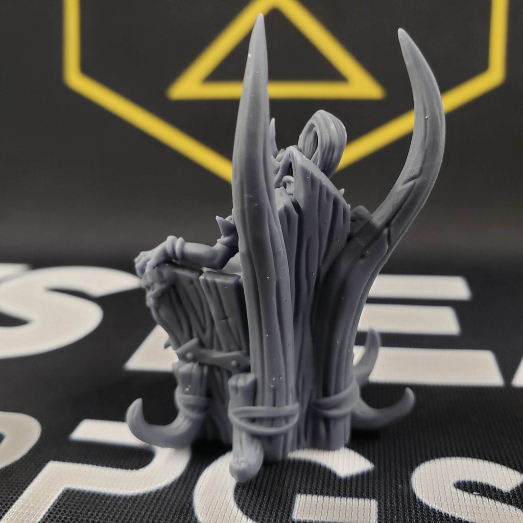 Queen Trixia (Female Hobgoblin on Throne) - 