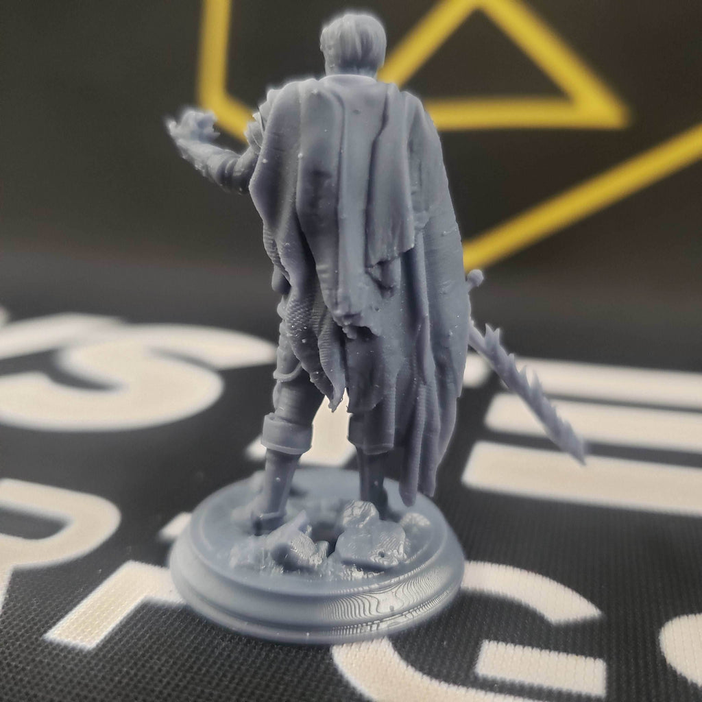 Henry, the Punished Immortal (Male Human Blood Hunter) - 32mm Scale