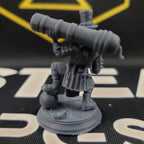 Brains, Manic Goblin Inventor (Male Goblin Artificer) - 32mm Scale