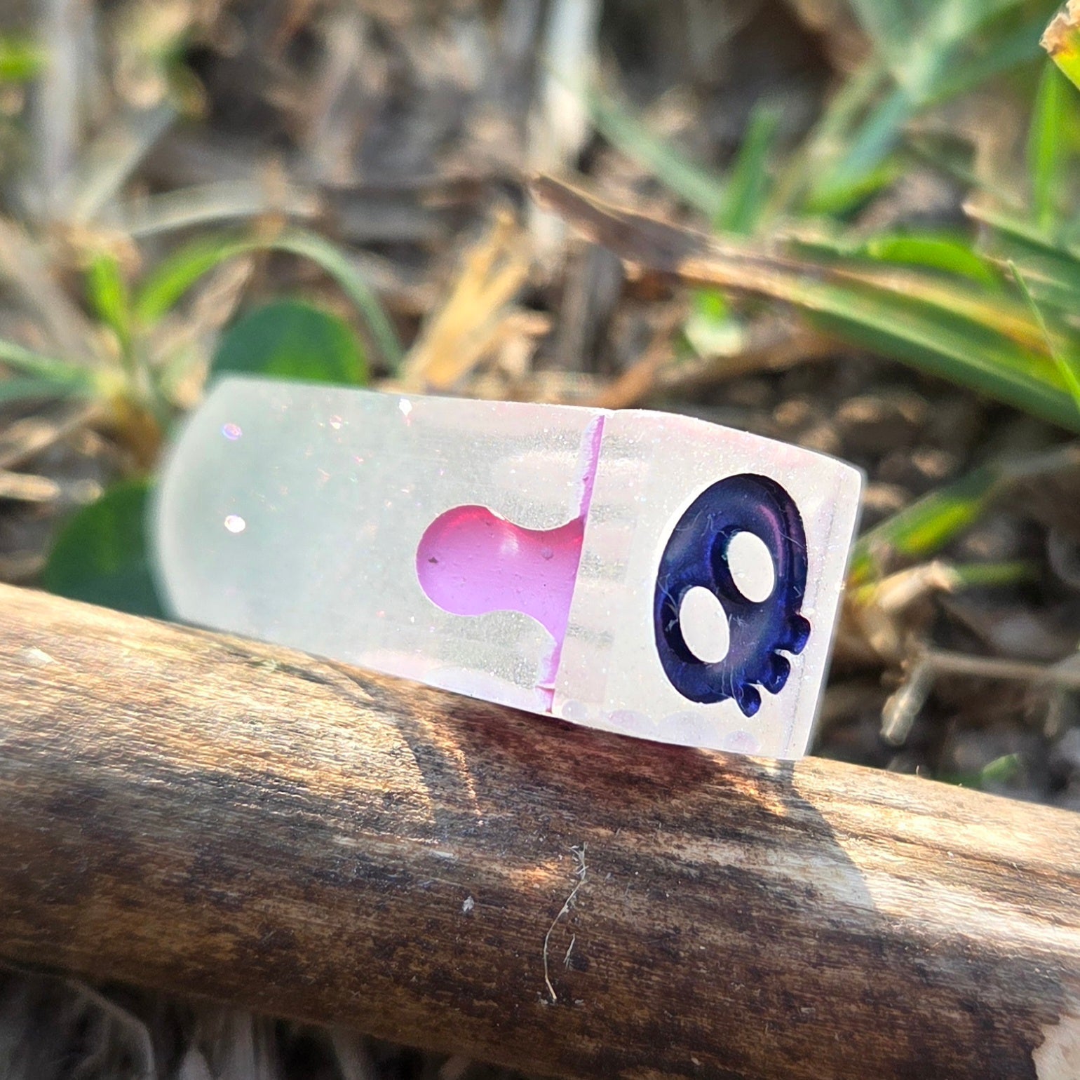 Poisoner's Vial Alternative Shaped Functional TTRPG Handmade Resin D4 Gaming Dice