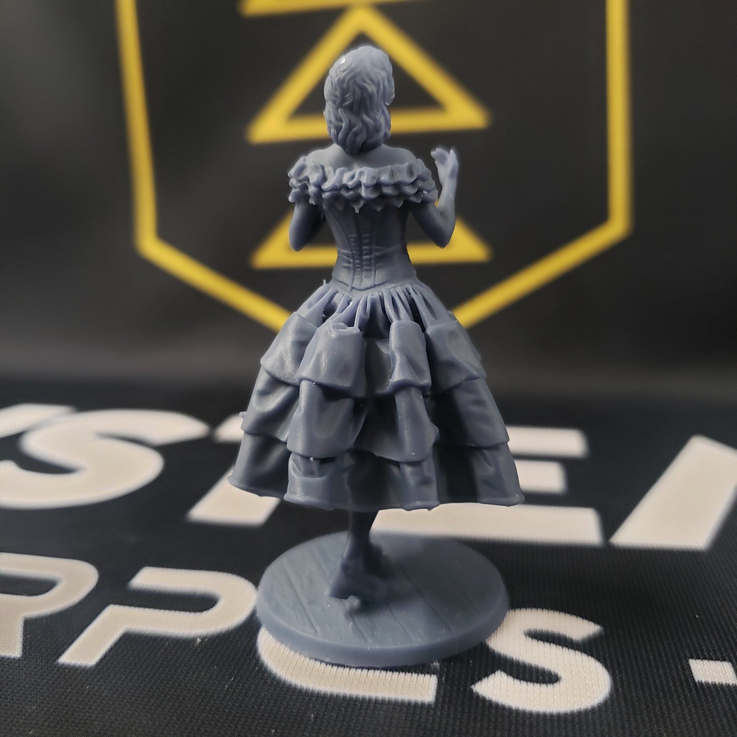 Arkham Compatible Investigator: The Actress (Lola Hayes)