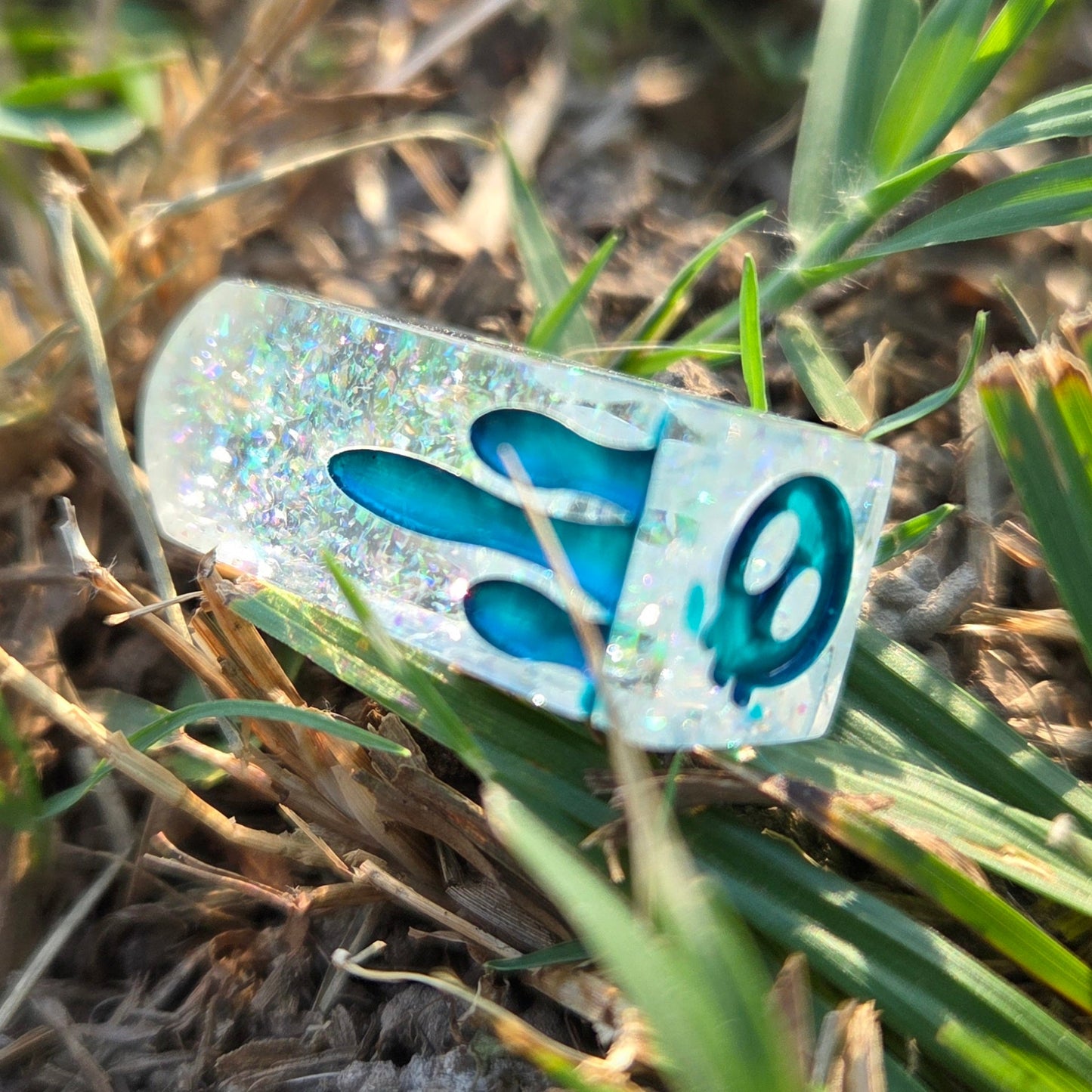 Poisoner's Vial Alternative Shaped Functional TTRPG Handmade Resin D4 Gaming Dice