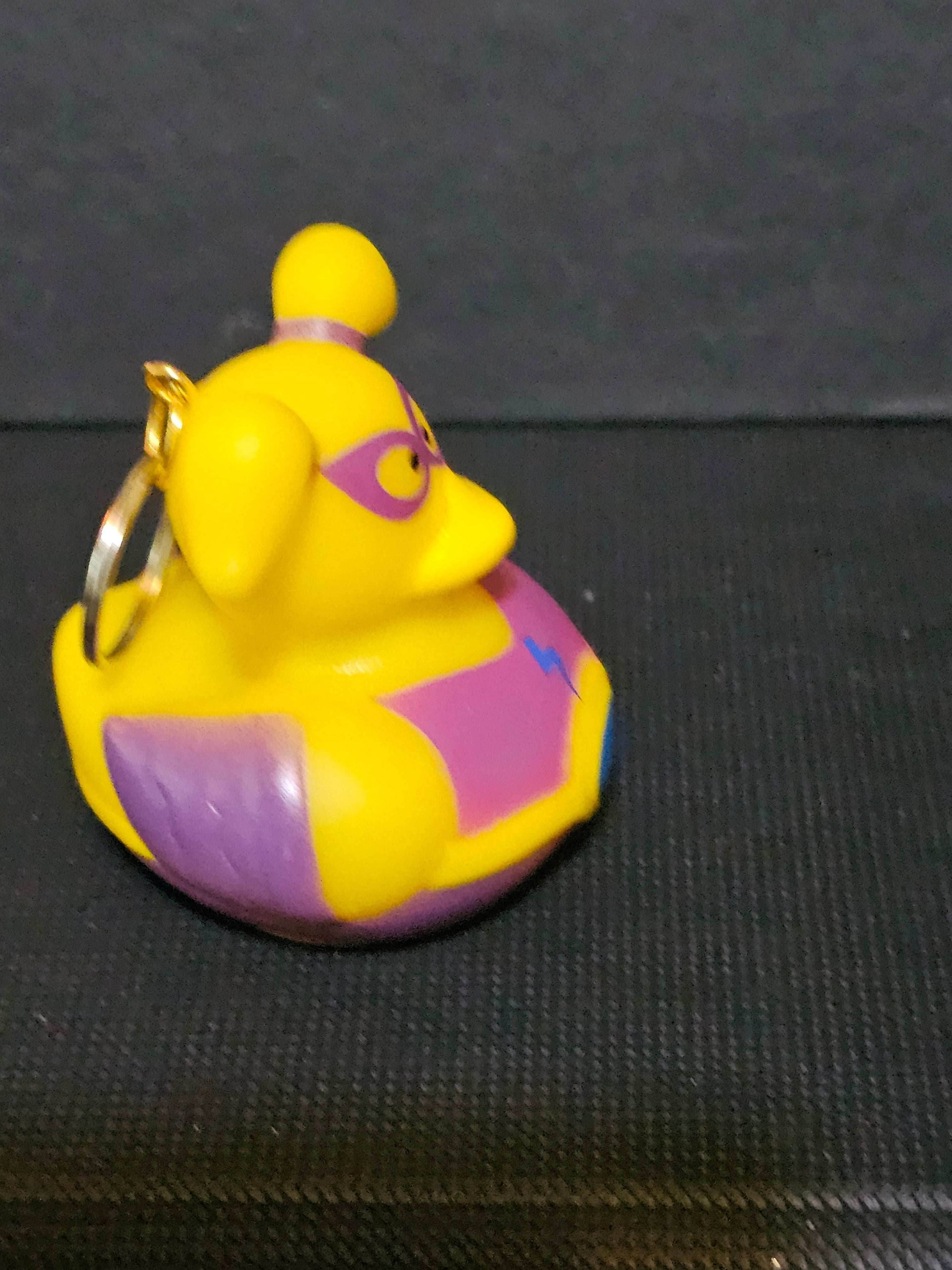 Dyna Girl duck keychain - 