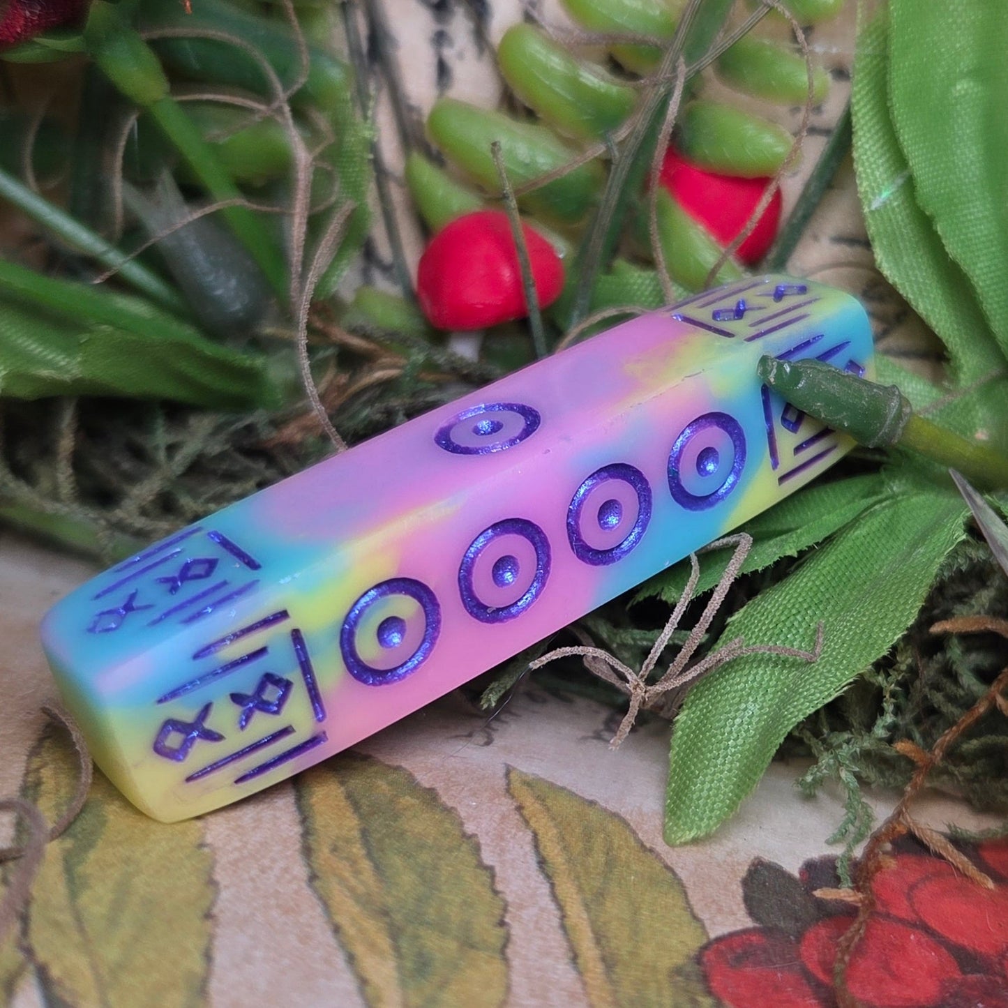 'Preserving History' Rainbow Colorshift Individual Handmade Resin Alternative Shaped Pipped Bar D4 Gaming Dice