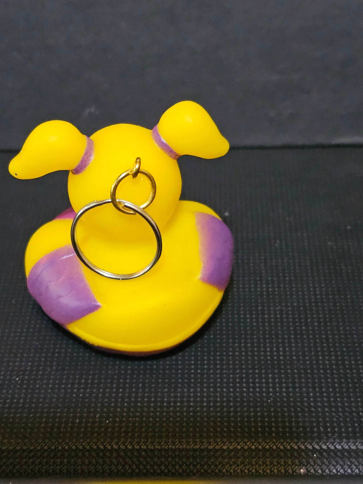 Dyna Girl duck keychain - 