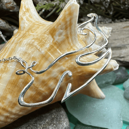 Whale Line Necklace - 