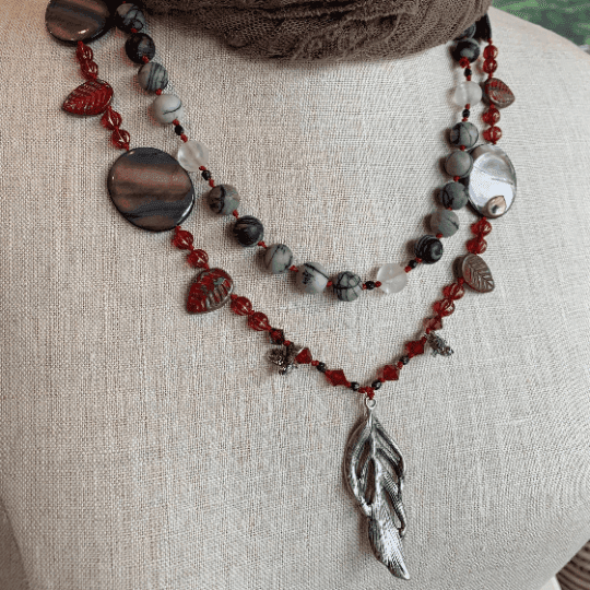 Red Skies Feather Long Necklace - 