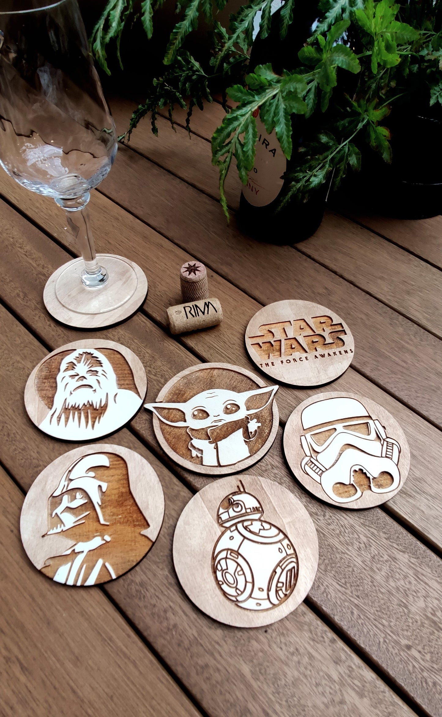 Set of 6 Star Wars Wooden Coasters - Handmade Gift - Housewarming - Wood Kitchenware - Baby Yoda