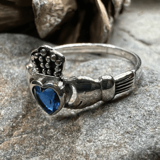 Clarina Claddagh Ring - 6 / Pink