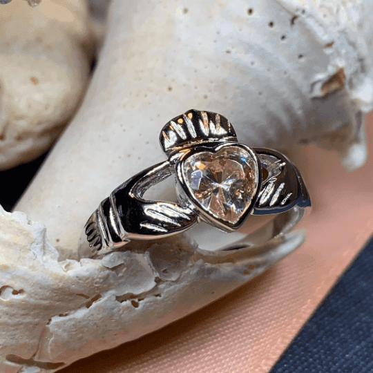 Champagne Diamond Claddagh Ring - 4