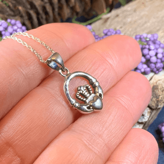 Petite Claddagh Silver Necklace - 18