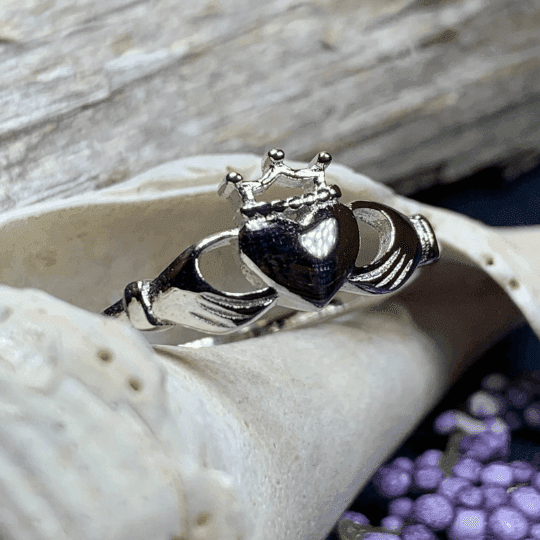 Bantry Claddagh Ring - 4