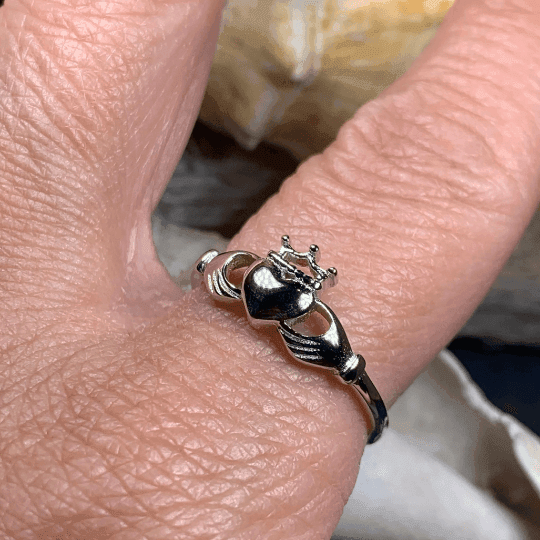 Bantry Claddagh Ring - 4
