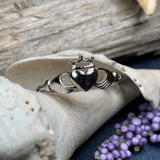 Bantry Claddagh Ring - 4