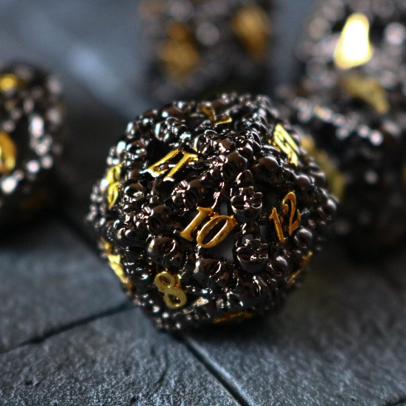 Skulls Hollow Black/Gold Metal DND Dice Set