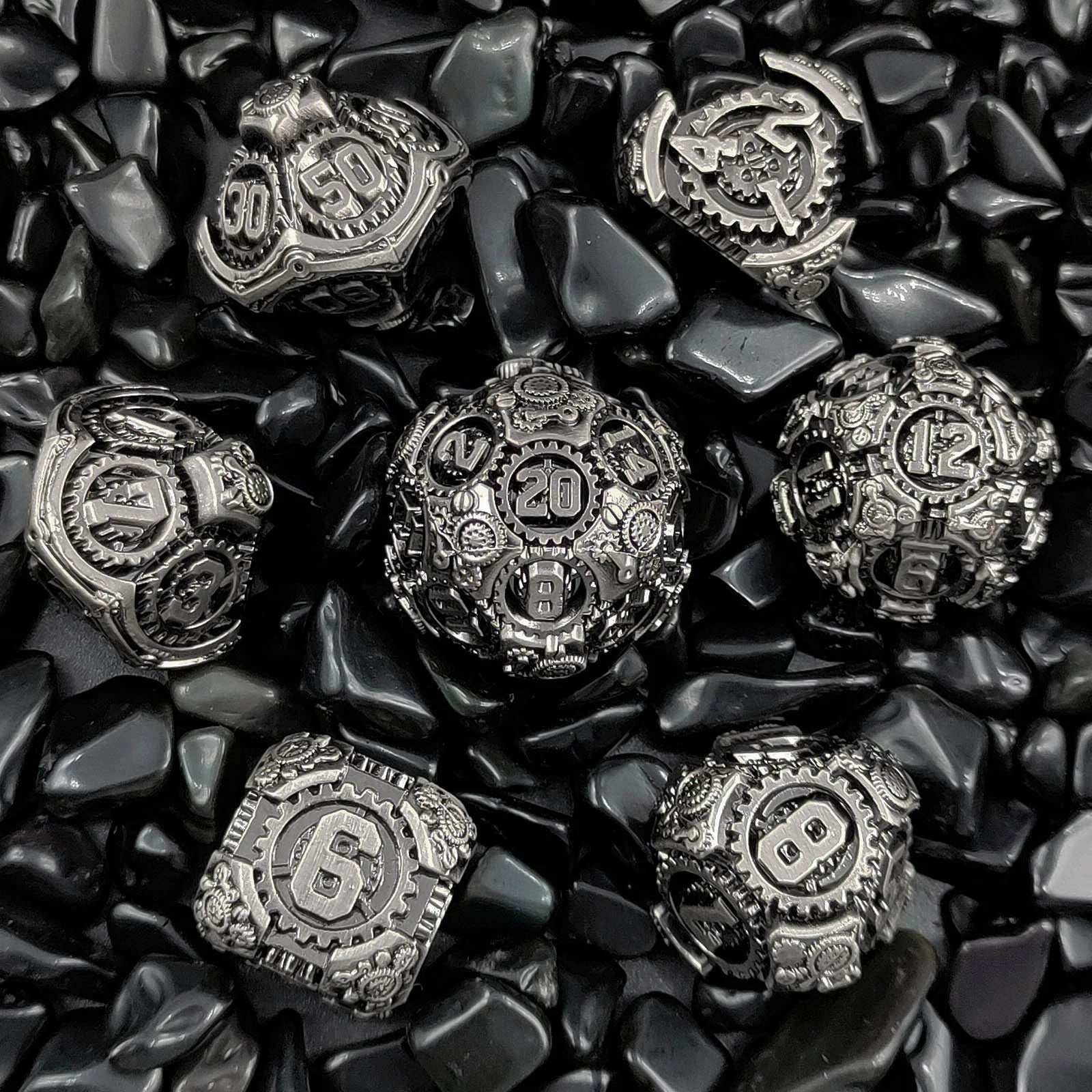 Steampunk - silver and black mechanical gear metal dice set