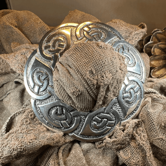 Lorna Celtic Knot Scarf Ring - 