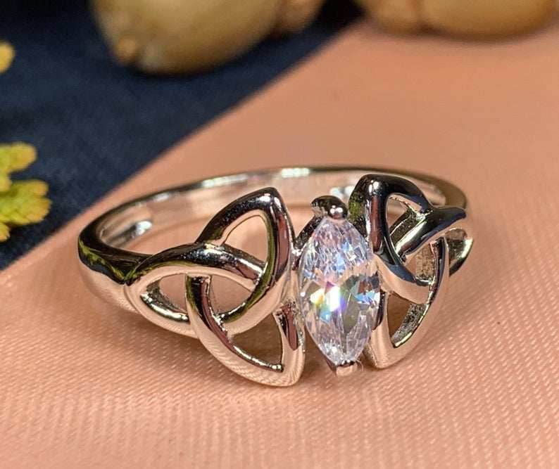 Topaz Trinity Knot Ring - Diamond Zirconia / 6