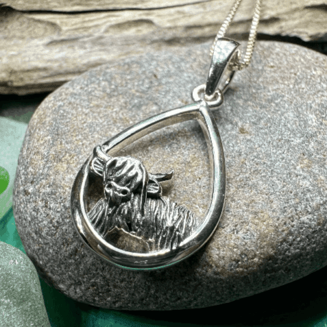 Little Hamish Highland Cow Necklace - 18