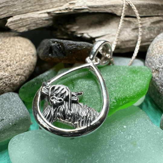 Little Hamish Highland Cow Necklace - 18