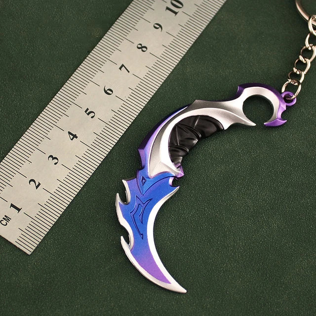 Valorant  Melee Reaver 2.0 Karambit Keychain Game Peripheral M4 Samurai Dagger Model Metal Key Ring Pendant Jewelry Male Gift