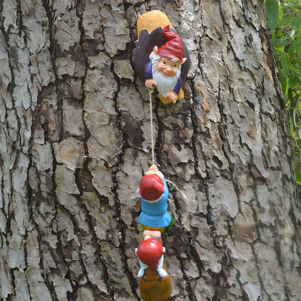 Wall Climbing Garden Gnome Resin Ornaments Grass Decoration