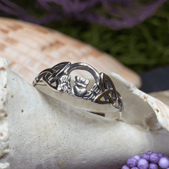 Claddagh Celtic Knot Ring - 5