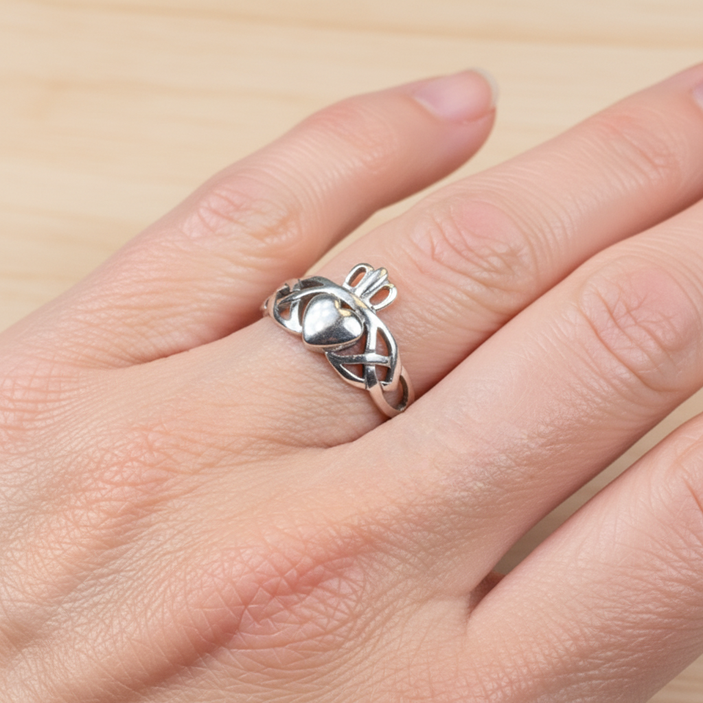 Irish Claddagh Trinity Knot Ring