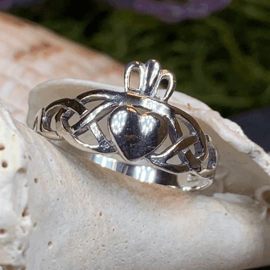 Irish Claddagh Trinity Knot Ring - 8