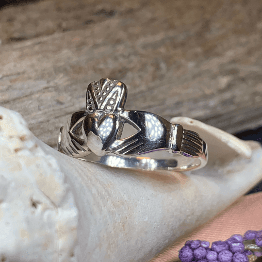 Ardmore Claddagh Ring - 4