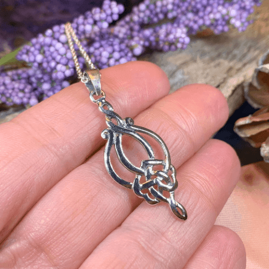 Olivia Celtic Knot Necklace - 18